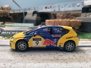 Coche de slot Scalextric Seat León WTCC y Regalo
