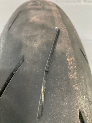 Neumático Dunlop 140/70 R17
