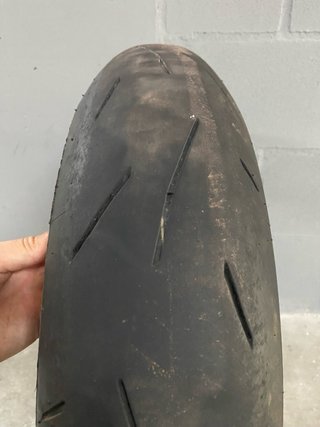 Neumático Dunlop 140/70 R17