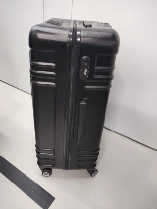 Maleta de viaje negra