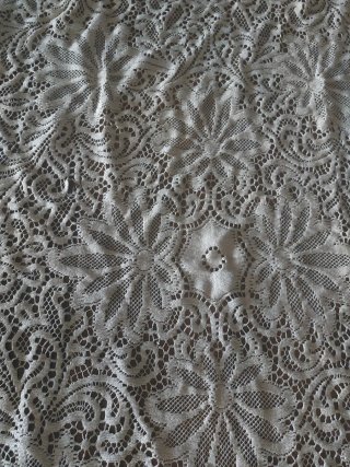 Copriletto Matrimoniale Ricamato Beige