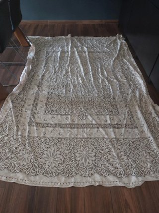 Copriletto Matrimoniale Ricamato Beige