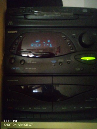 Minicadena Philips FW332