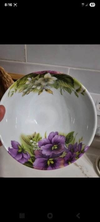Cuenco y plato desayuno  lila con flores