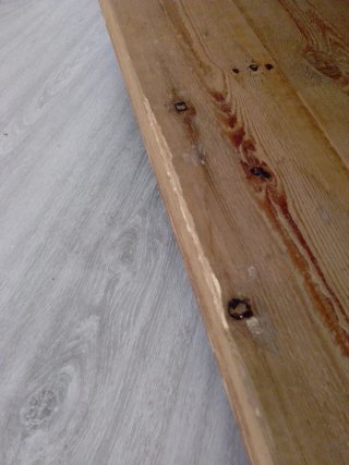 Mesa centro madera maciza con ruedas