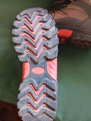 Botas de montaña, senderismo, urbanas,...