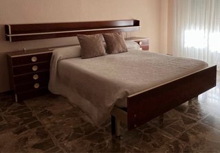 Cama 1,35m con Mesitas de Noche