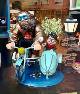 Diorama Hagrid y Harry Potter Moto
