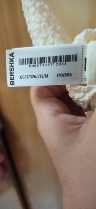 Vestido Bershka blanco con aberturas