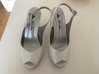 Zapatos y bolso Jaclin blanco plateados talla 36