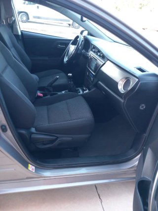 Toyota Auris 2014