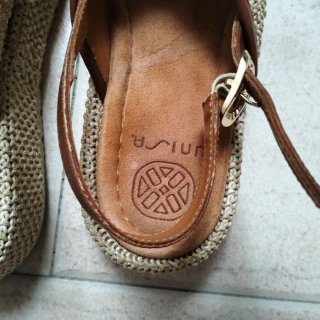Sandalias Unisa mujer beige y marrón