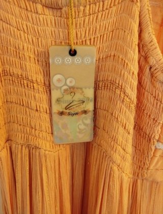 Vestido largo con adornos