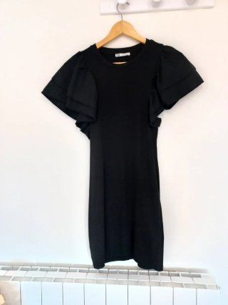 Vestido Zara Negro Mangas Volante