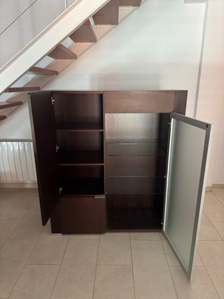 Mueble bar salón madera y cristal