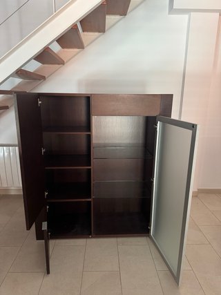 Mueble bar salón madera y cristal