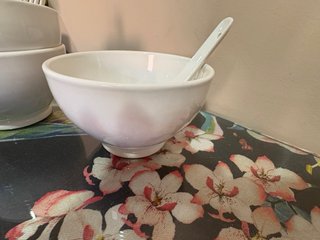 Vajilla estilo japonés sin estrenar para 6 per.