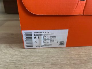 Zapatilla Nike Pegasus Flyknit Negra/Blanca