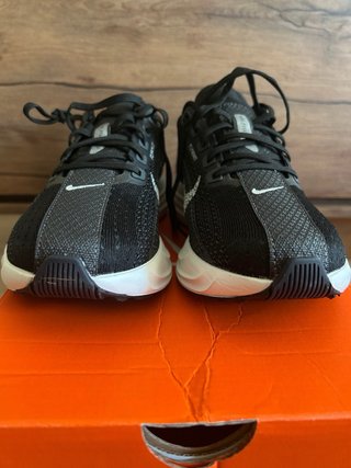 Zapatilla Nike Pegasus Flyknit Negra/Blanca