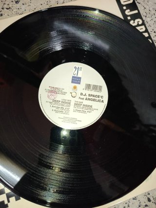 VG++ TEMAZO DJ Space'C  Deep Inside