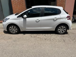 Peugeot 208 2014