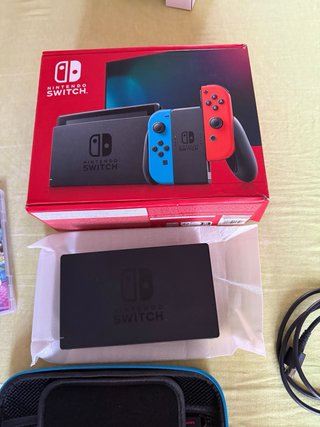 Nintendo Switch Azul/Rojo + Juegos + funda