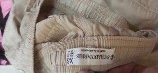 Pantalón cargo Stradivarius beige Talla XS