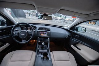 Jaguar XE 2016