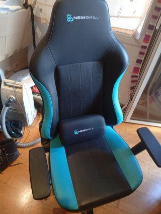 Silla Gamer Newskill Negra y Azul