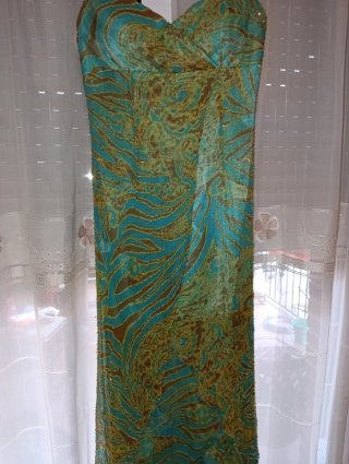 Vestido de fiesta verde y turquesa