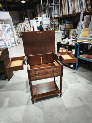 Mueble cubertería antiguo de madera