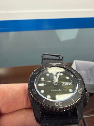 Reloj Seiko 5 Sports SRPJ37K1 Camuflaje