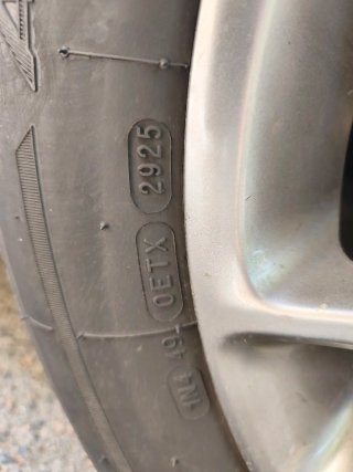 Llantas y Neumáticos Kia 215/60R16