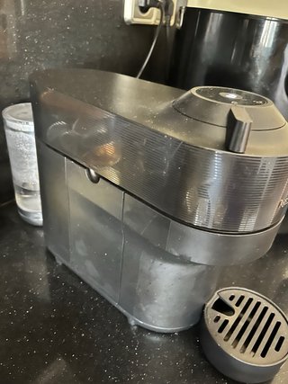 Cafetera Nespresso Vertuo Negra