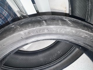 Neumáticos de Moto Dunlop y Bridgestone