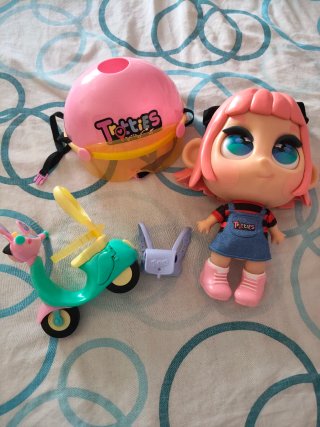 Boneca Tottie com Mota e Acessórios