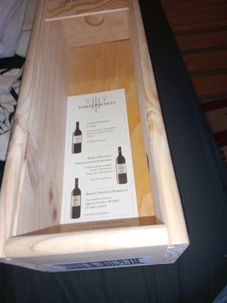 Caja de madera vino Tomás Postigo Magnum