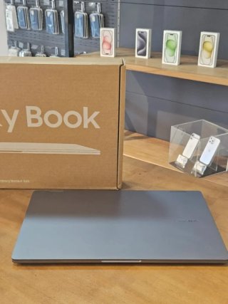 SAMSUNG GALAXY BOOK 4 360 15,6" 512GB SSD 16 RAM