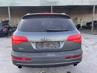 AUDI Q7 2006 3.0 TDI
