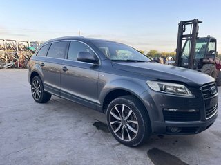 AUDI Q7 2006 3.0 TDI
