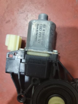 Motor Elevalunas Delantero Derecho Ford Fiesta CB1