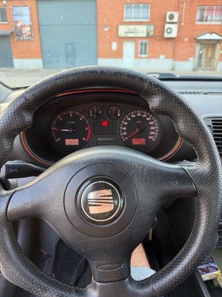 SEAT Leon 2000