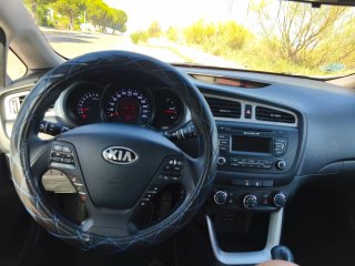 KIA Pro Ceed 2015 coche blanco