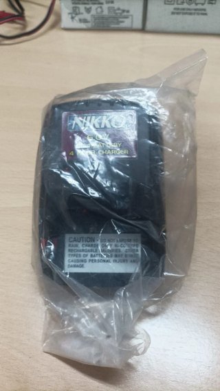 Caricabatterie NIKKO 6.0V NiCd 4h