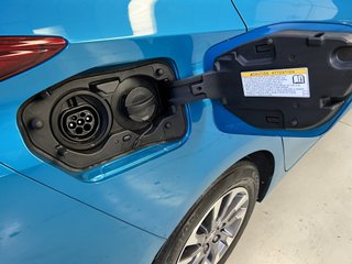 Toyota Prius Plugin 125H Solar