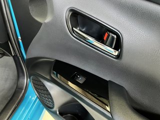 Toyota Prius Plugin 125H Solar