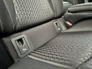 Toyota Prius Plugin 125H Solar