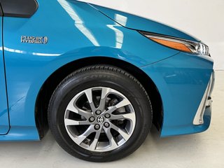 Toyota Prius Plugin 125H Solar