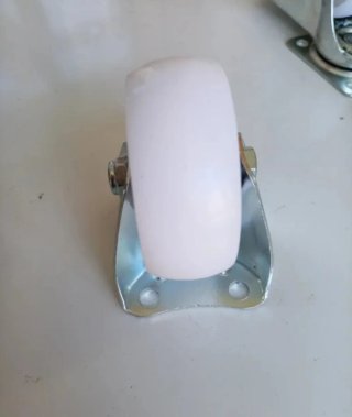 Ruedas de transporte blancas con freno