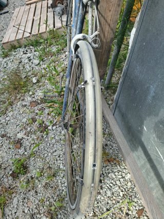 Bicicleta de carreras para arreglar